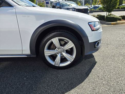 Used 2015 Audi A4 Premium w/ Audi MMI Navigation image 9