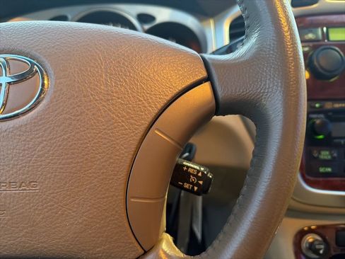 Used 2006 Toyota Highlander V6 image 17