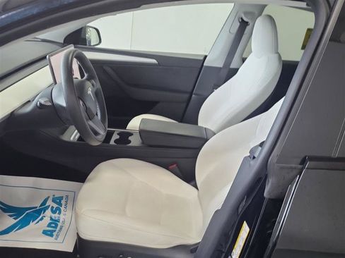 Used 2023 Tesla Model Y AWD image 6