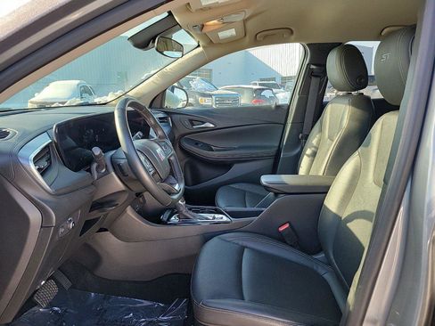 Used 2024 Buick Encore GX Sport Touring w/ Comfort Package image 15