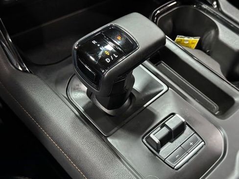 Used 2023 GMC Sierra 1500 AT4 image 29