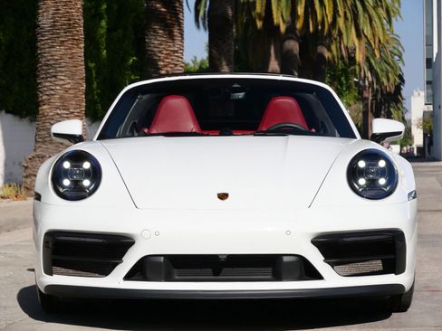 Used 2024 Porsche 911 Targa 4 GTS AWD/4WD image 2