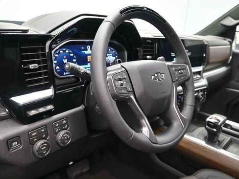 New 2026 Chevrolet Silverado 1500 High Country w/ Midnight Edition AWD/4WD image 12