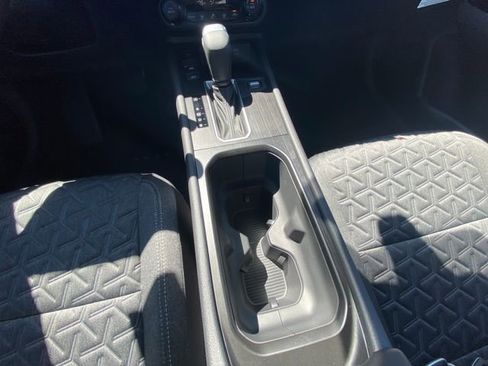 New 2026 Nissan Kicks SV image 16