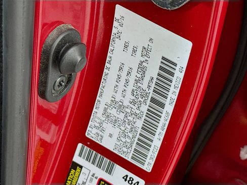 Used 2016 Toyota Tacoma SR5 w/ SR5 Appearance Package (SN) image 23