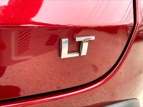 Used 2025 Chevrolet Trax LT image 9