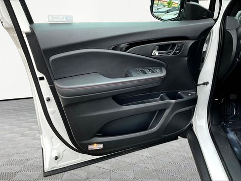 Used 2024 Honda Ridgeline Black Edition image 21