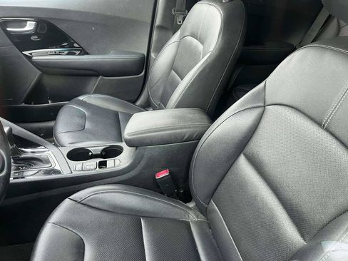 Used 2022 Kia Niro EX Premium FWD image 5