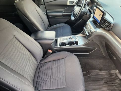 Used 2020 Ford Explorer XLT RWD image 14
