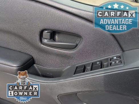 Used 2024 Nissan Frontier S w/ Tow Package image 14