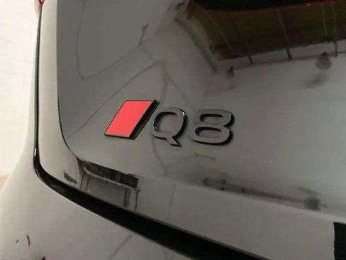 Used 2024 Audi Q8 e-tron Prestige w/ Prestige Package image 98