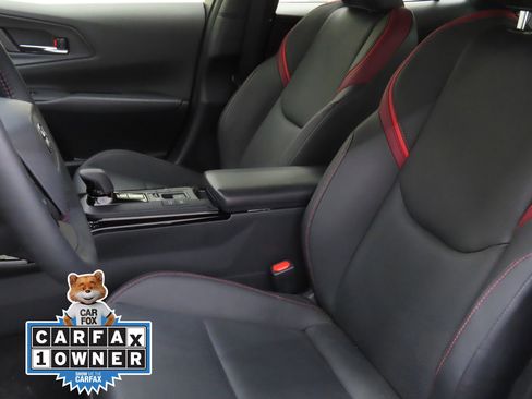 Used 2025 Toyota Prius Plug-In Hybrid image 10