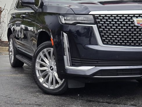 Used 2021 Cadillac Escalade Premium Luxury image 12