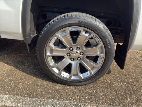 Used 2018 GMC Sierra 1500 Denali w/ Denali Ultimate Package AWD/4WD image 5