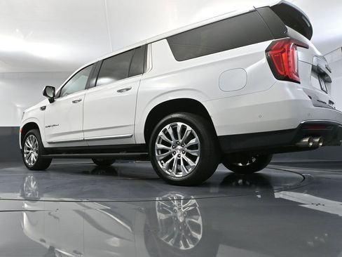 Used 2024 GMC Yukon XL Denali w/ Advanced Technology Package AWD/4WD image 65