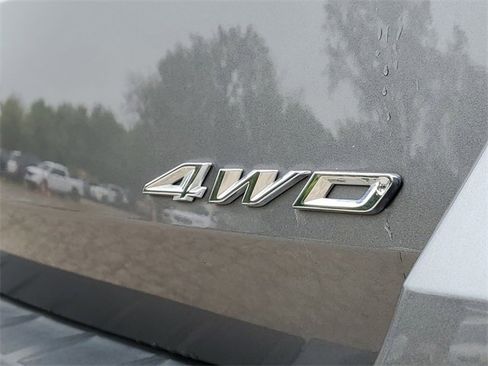 Used 2025 Ford Explorer Active w/ Active Comfort Package image 7