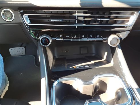 New 2026 Chevrolet Traverse LT w/ Driver Confidence Package image 21