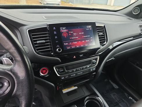 Used 2021 Honda Ridgeline Black Edition image 25