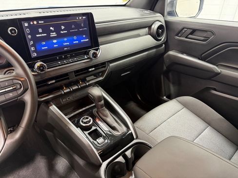 Used 2024 Chevrolet Colorado Trail Boss w/ Advanced Trailering Package image 12