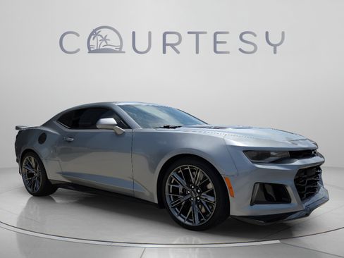 Used 2023 Chevrolet Camaro ZL1 RWD image 7