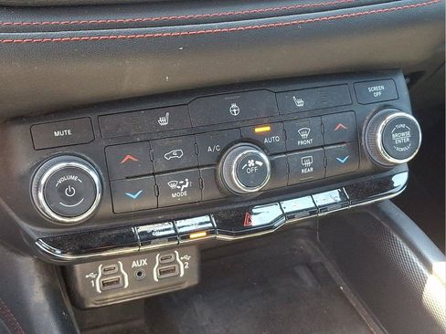 Used 2024 Dodge Durango R/T w/ Blacktop Package RWD image 14