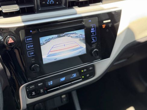 Used 2017 Toyota Corolla LE w/ Body Protection Package FWD image 18