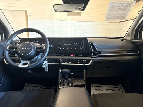 Used 2024 Kia Sportage LX image 21