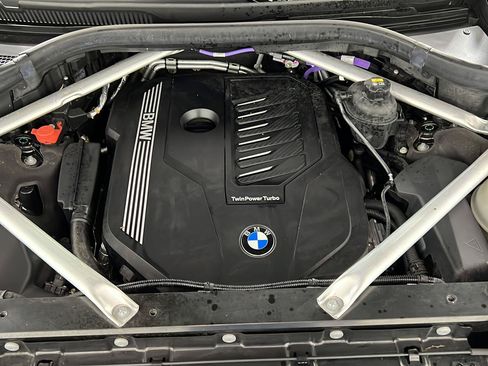 Used 2022 BMW X7 xDrive40i w/ Premium Package AWD/4WD image 25