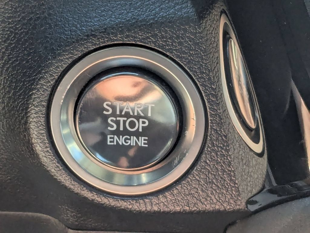 Used 2025 Lexus ES 350 w/ Premium Package FWD image 20