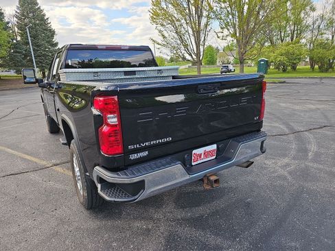 Used 2022 Chevrolet Silverado 2500 LT w/ Convenience Package AWD/4WD image 3