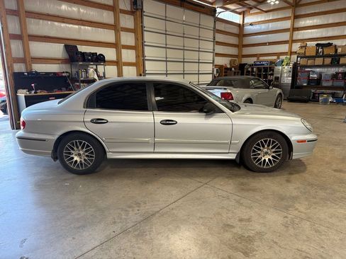 Used 2002 Hyundai Sonata GLS FWD image 7