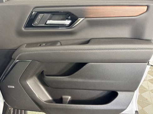 New 2026 GMC Yukon XL Denali image 14