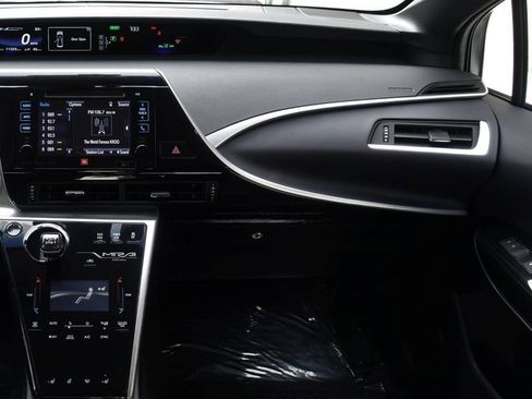 Used 2017 Toyota Mirai FWD image 36