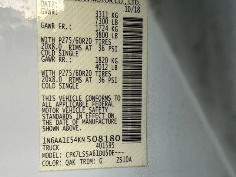 Used 2019 Nissan Titan SV w/ SV Convenience Package image 15