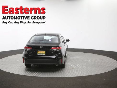 Used 2025 Toyota Corolla LE FWD image 39
