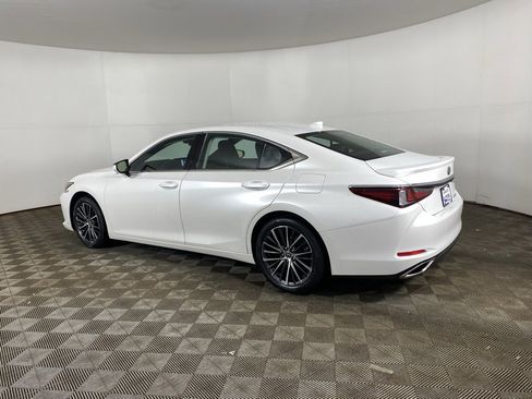 Used 2023 Lexus ES 350 w/ Premium Package image 6
