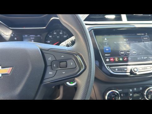 Used 2021 Chevrolet TrailBlazer LT w/ Convenience Package FWD image 15