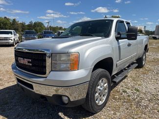 Used 2011 GMC Sierra 2500 SLE w/ SLE Preferred Package image 1
