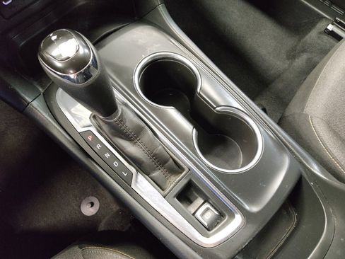 Used 2021 Chevrolet Equinox LT image 26