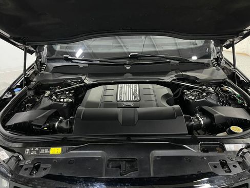 Used 2020 Land Rover Discovery HSE image 28