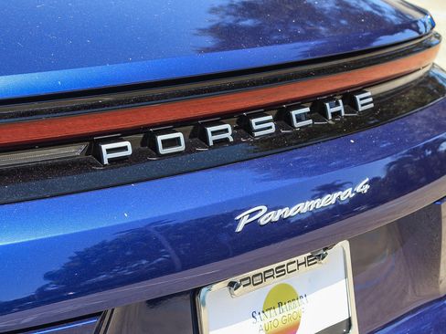 Certified 2024 Porsche Panamera 4 image 12