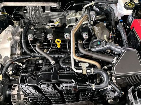 Certified 2021 Nissan Rogue SV FWD image 32