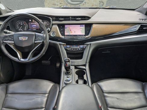 Used 2020 Cadillac XT6 FWD image 19