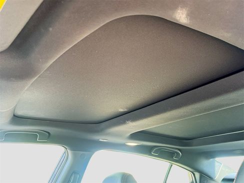 Used 2022 Nissan Maxima SR w/ Sport Mat Group image 23