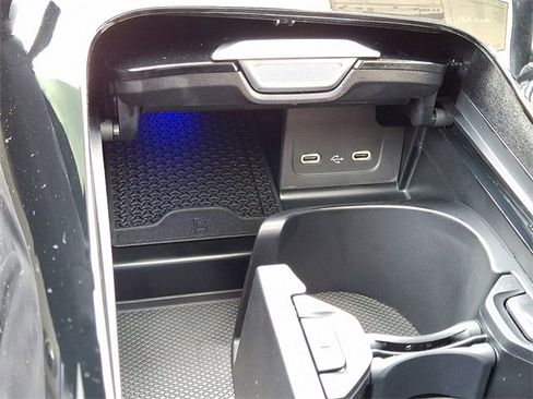 Used 2026 Mercedes-Benz C 300 4MATIC Sedan image 19