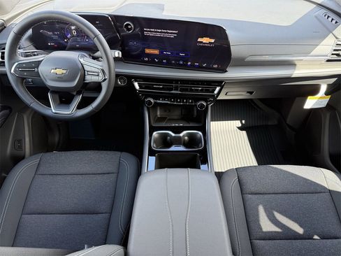 New 2026 Chevrolet Traverse LT image 10