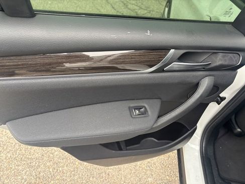 Used 2017 BMW X3 sDrive28i image 15