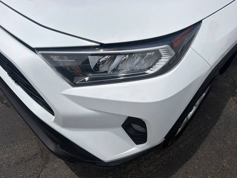 Used 2019 Toyota RAV4 XLE w/ Convenience Package AWD/4WD image 14