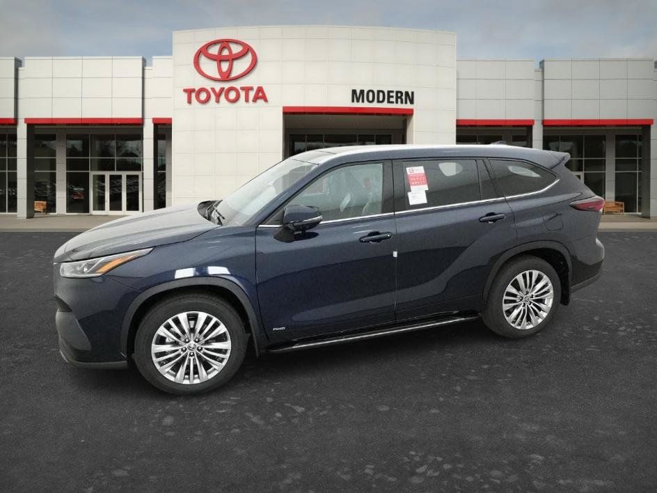 New 2026 Toyota Highlander Platinum AWD/4WD image 5