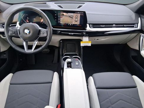 Used 2026 BMW X2 xDrive28i w/ Technology Package AWD/4WD image 16